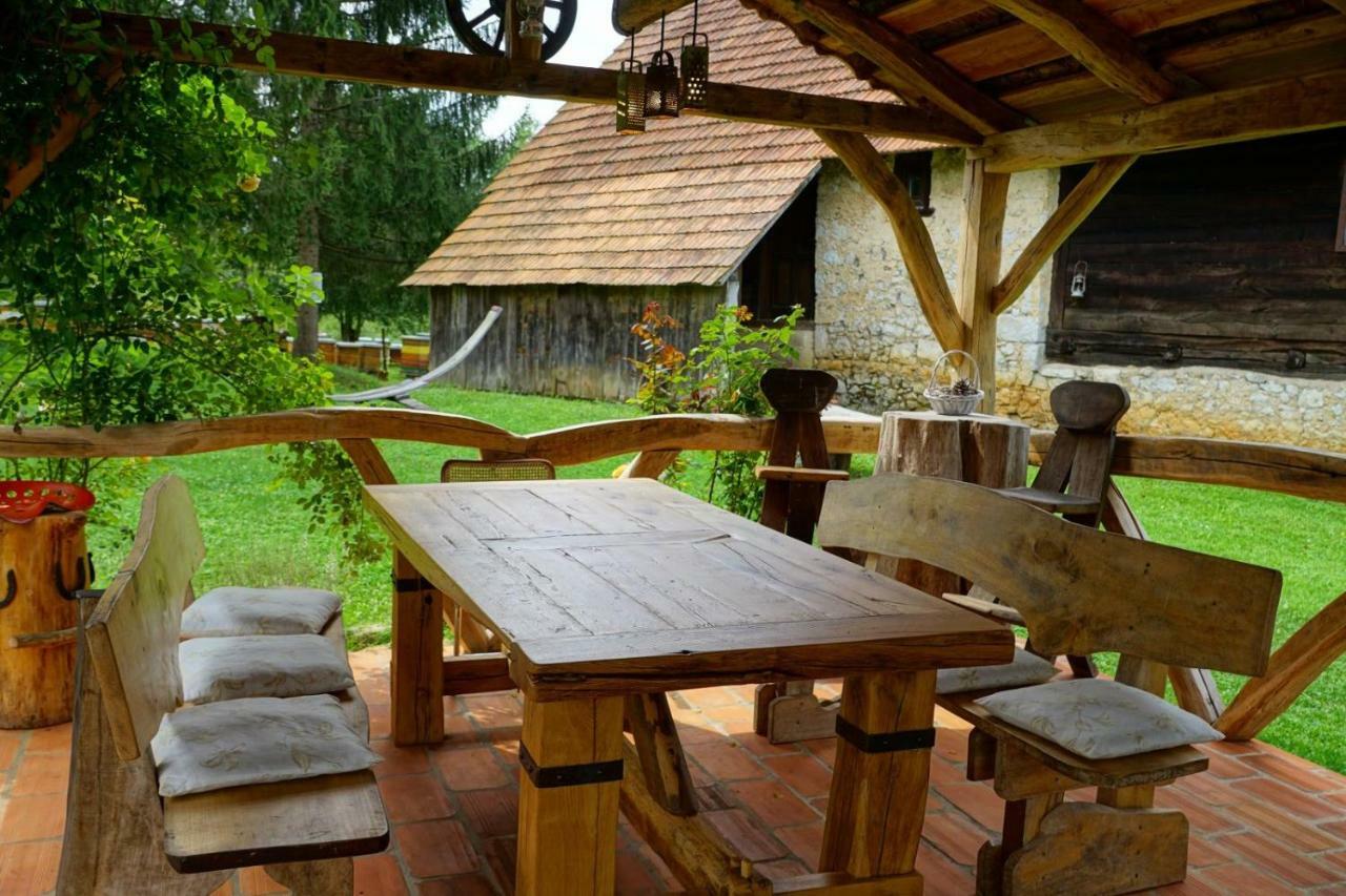 Villa Dorina Hiza à Karlovac Extérieur photo